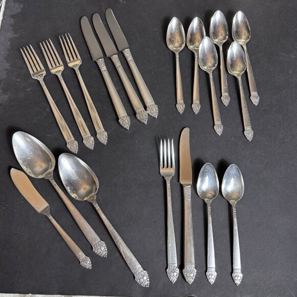 Oneida Silver-plated King Cedric Fruit pattern service for 4 and serving peace's - Picture 13 of 13